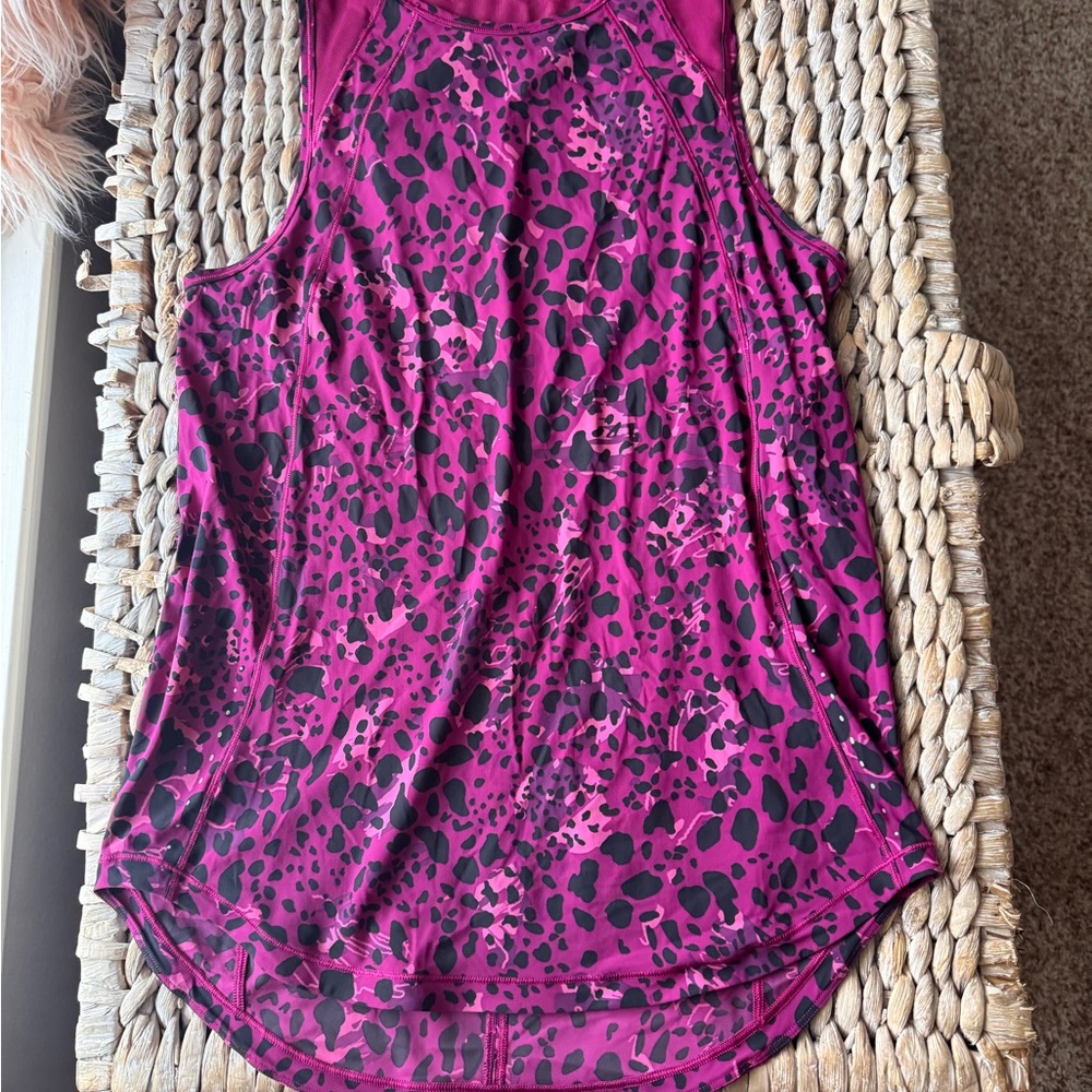 Lululemon Sculpt Tank Top
Cheetah Camo Magenta Purple size 6